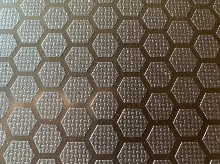 ANTI-SLIP MESH FILM FACED PLYWOOD